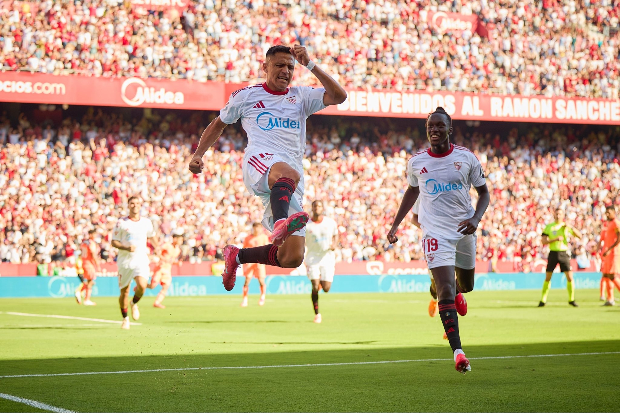 Sevilla vs Barcelona: Lewandowski Gagal Cetak Gol Penalti, Barcelona Dipermalukan Sevilla 4-1