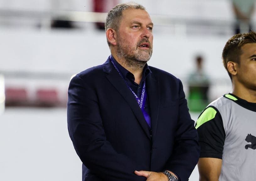 Pelatih Timnas Malaysia Salahkan FAM Dalam Kasus Pemalsuan Dokumen Naturalisasi, Bela TMJ