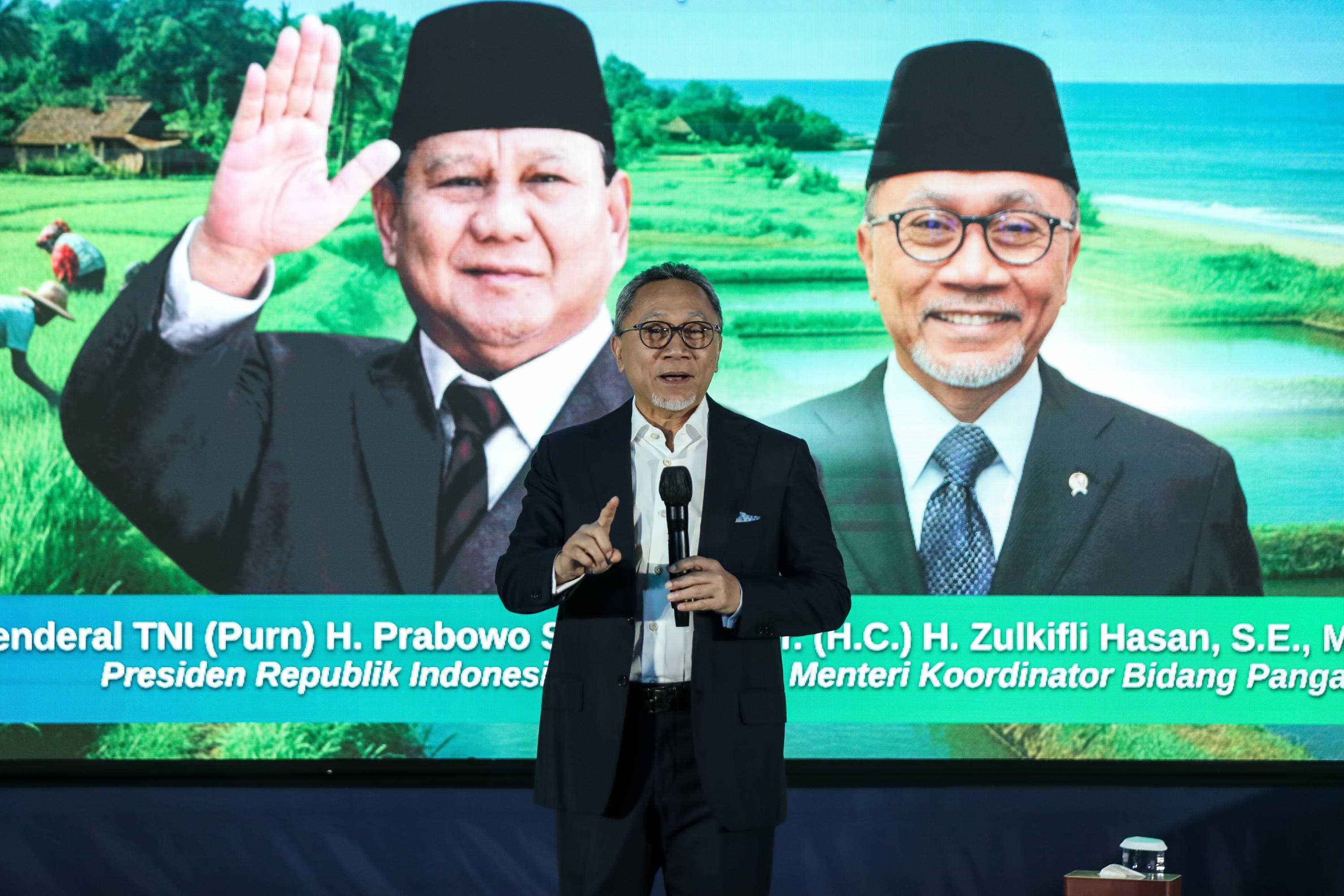 Zulhas Dorong Bulog Genjot Margin Demi Wujudkan Beras Satu Harga