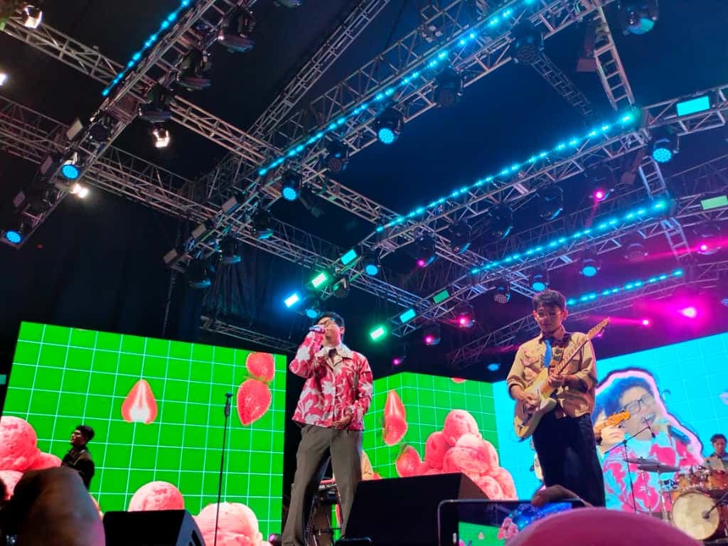 Yura Yunita hingga Juicy Luicy Panaskan Weekend Project #3, Panggung Senayan Park Penuh Cinta dan Tawa