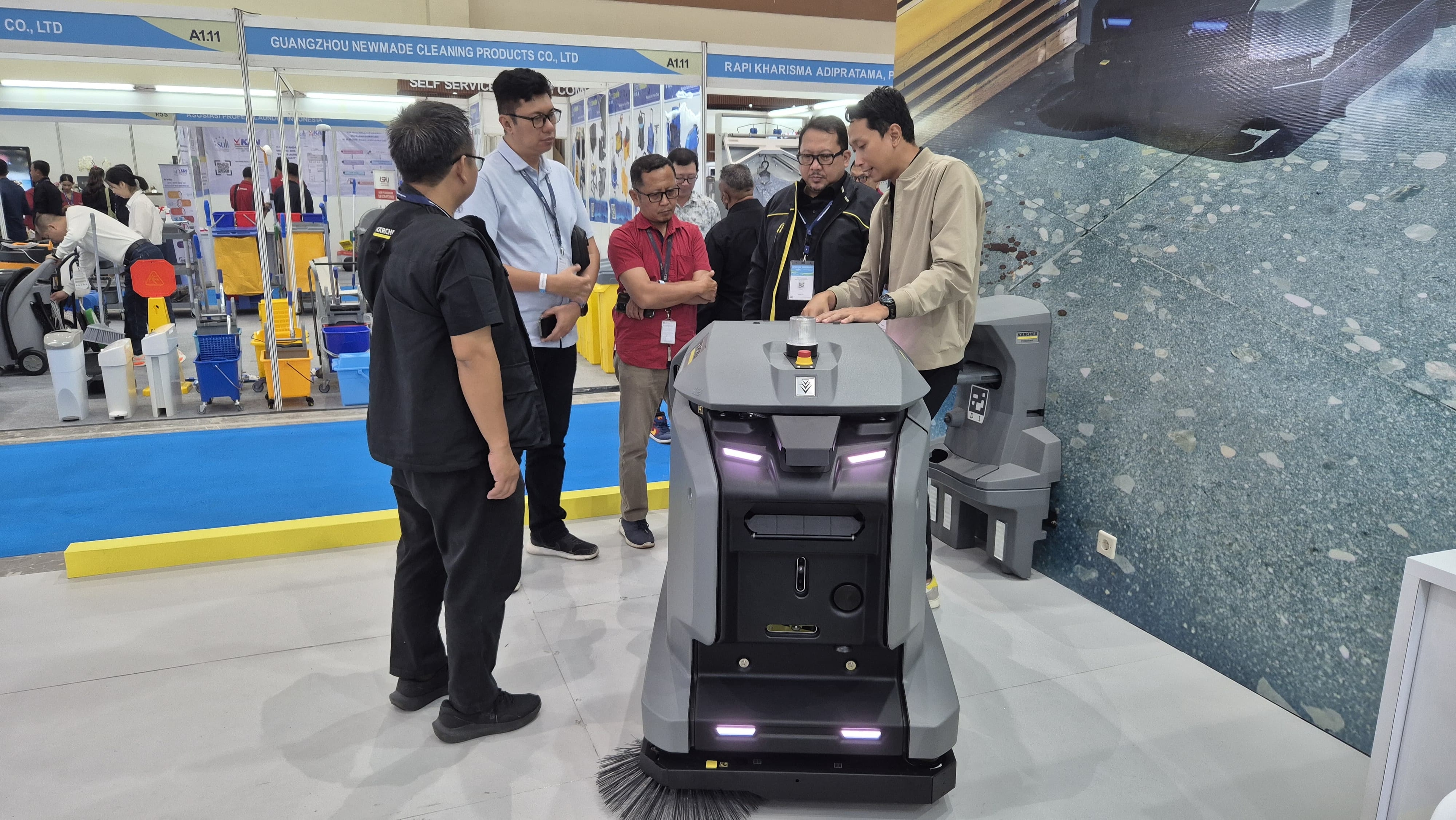 Karcher Hadirkan KIRA B 50, Robot Pembersih Canggih untuk Industri di Expo Clean 2025