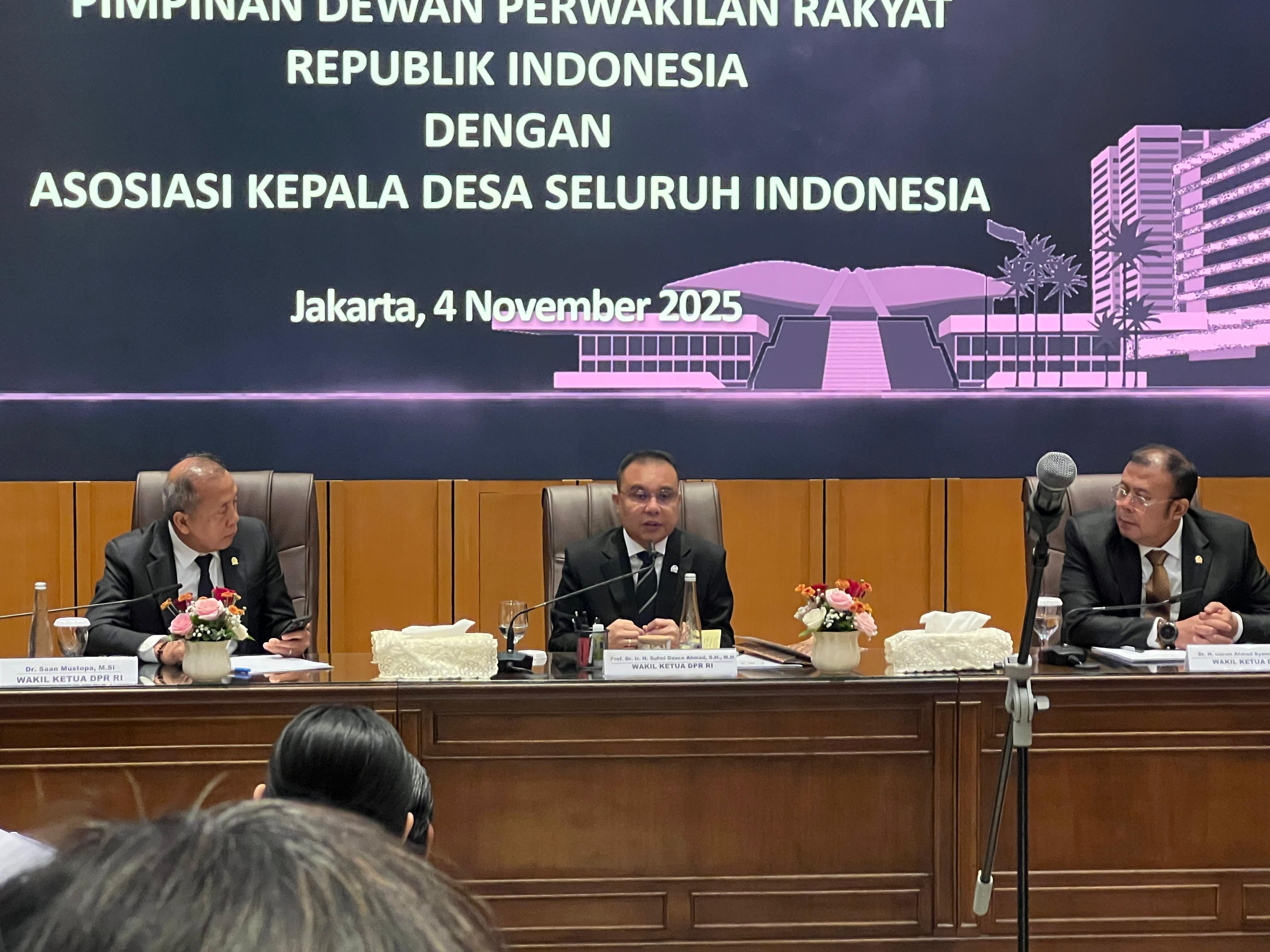 Pimpinan DPR Terima Aspirasi Asosiasi Kepala Desa, Bahas Pemanfaatan Tanah Hingga Program MBG