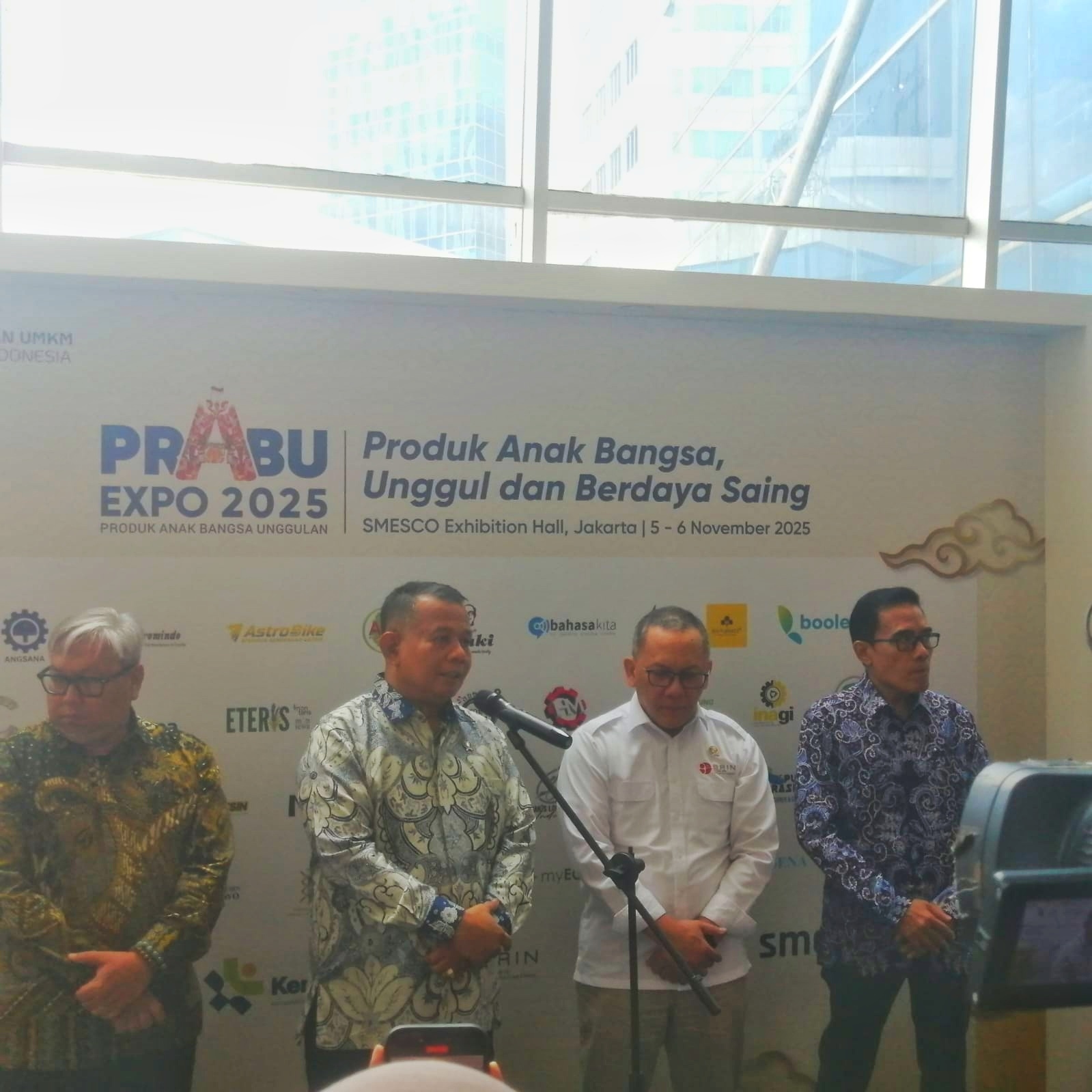 900 Ribu Pedagang Thrifting Dialihkan Jual Produk Lokal, Begini Skemanya!