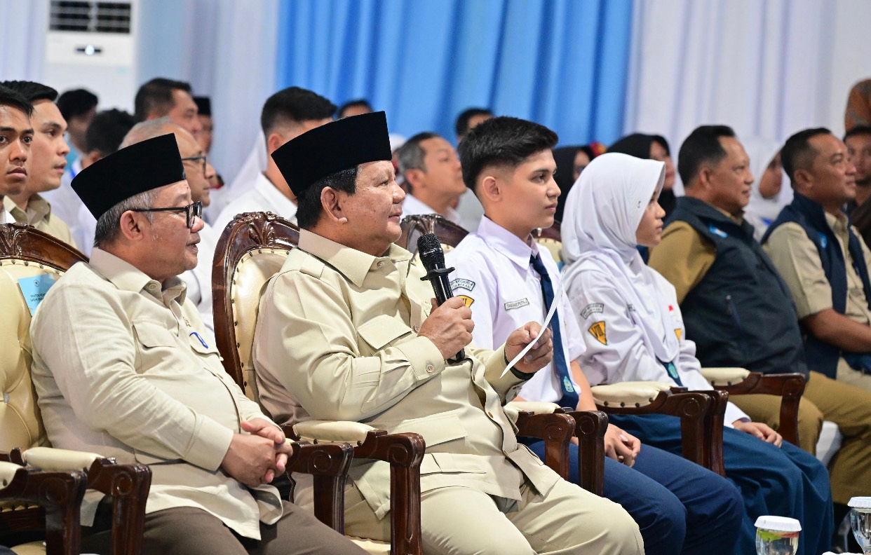 Deg-degan Duduk di Samping Presiden: Kisah Dua Siswa SMPN 4 Bekasi yang Bikin Haru