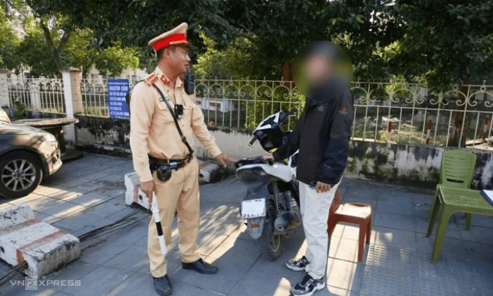 Seperti Indonesia, di Vietnam Ojol juga Tutupi Pelat Nomor demi Hindari Kamera Pemantau