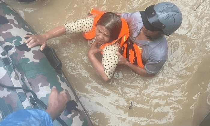 Banjir Besar di Vietnam Tewaskan 55 Orang, Belasan Masih Hilang