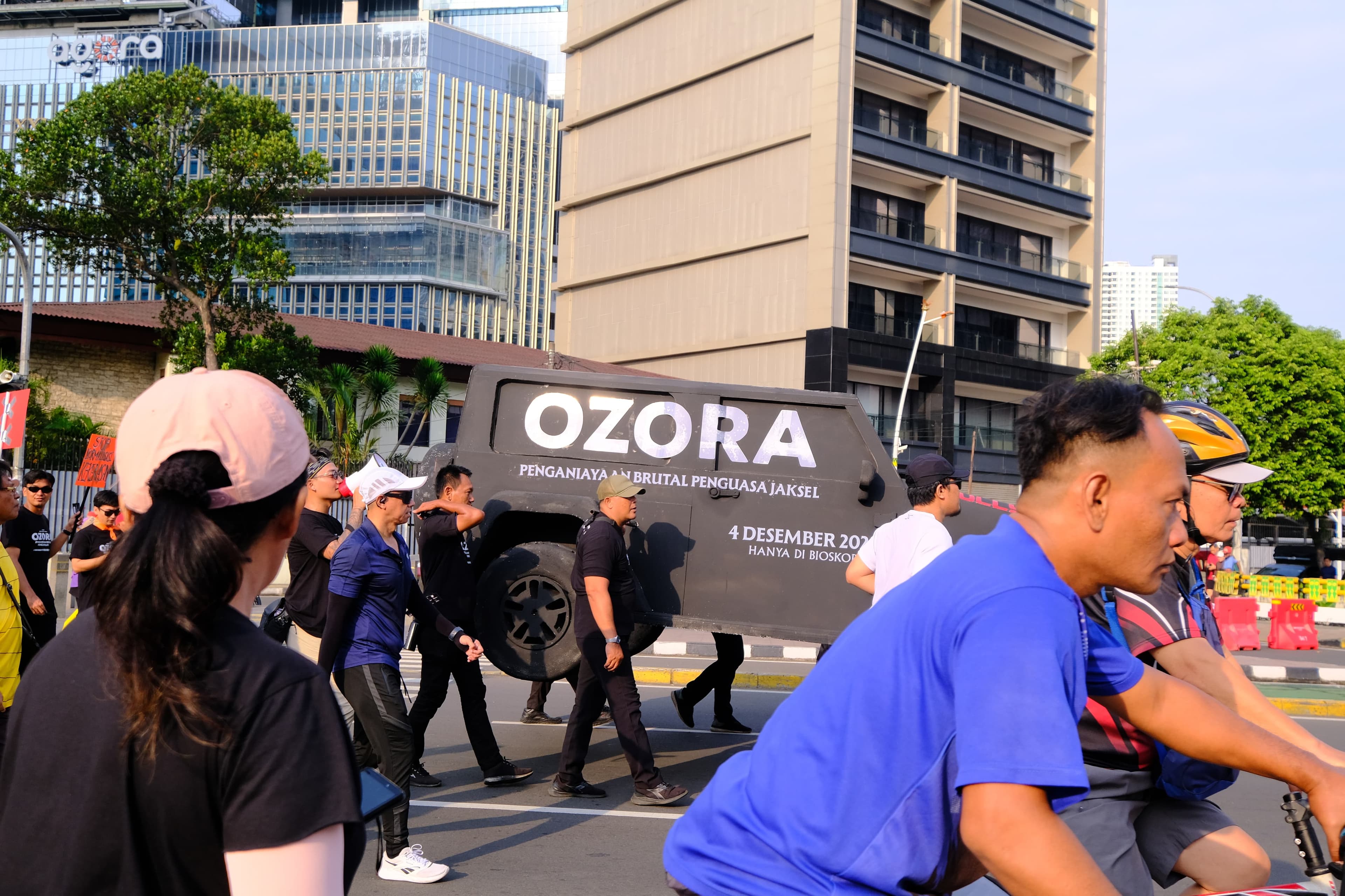 Aksi “BULLYCON” Gemparkan CFD Sudirman: Rubicon Terbang Jadi Simbol Perlawanan Kesewenangan