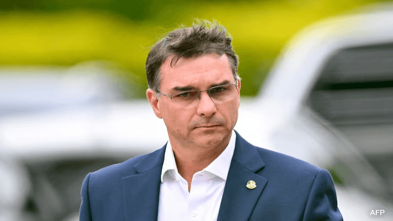 Putra Jair Bolsonaro, Flavio Bolsonaro Dapat Dukungan untuk Maju Capres Brasil 2026