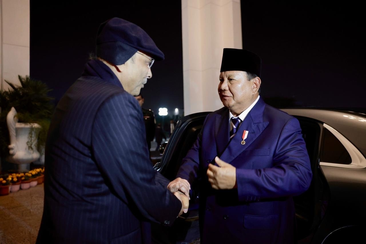 Momen Hangat Prabowo Bertemu dengan Presiden Pakistan Asif Ali Zardari