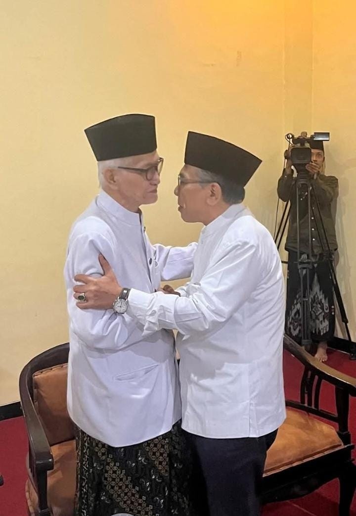 Drama Panjang Konflik Elite PBNU Berakhir di Lirboyo: Rais Aam dan Gus Yahya Islah, Sepakat Gelar Muktamar NU Bersama