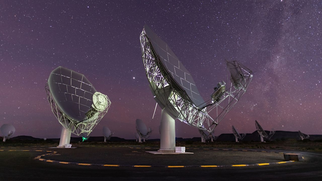 Teleskop MeerKAT Pastikan 31/ATLAS Komet Antarbintang, Bukan Sinyal Teknologi Asing