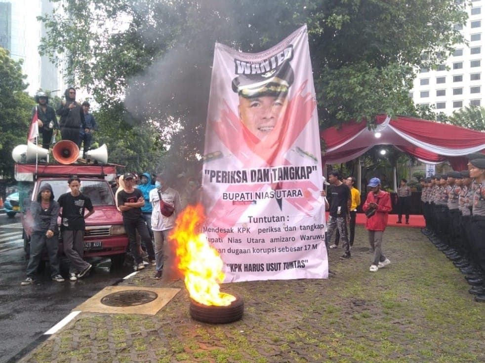 Dukung Prabowo Berantas Korupsi, IACN Desak KPK dan Kejagung Panggil Bupati Nias Utara Soal Pinjaman Rp75 Miliar