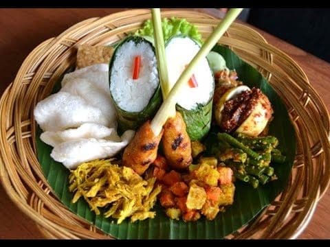 Libur Nataru di Bali Nyaman, Ini Rekomendasi Kuliner Halal Cocok Dinikmati Bersama Keluarga