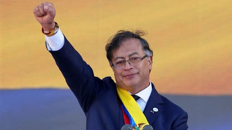 Pernah Mengancam, Trump Akhirnya Berbicara via Telepon dengan Presiden Kolombia Gustavo Petro