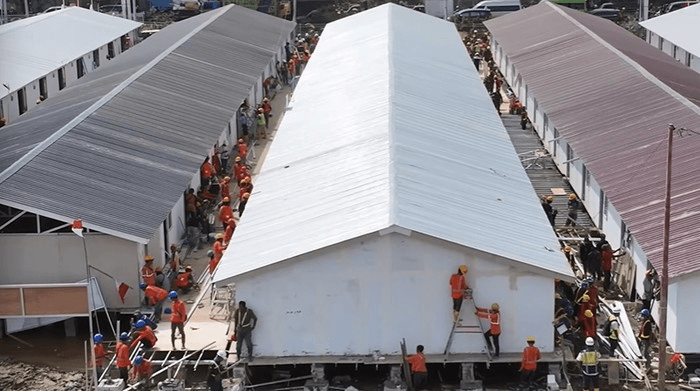 Waskita Serahkan 600 Huntara untuk Warga Aceh Tamiang