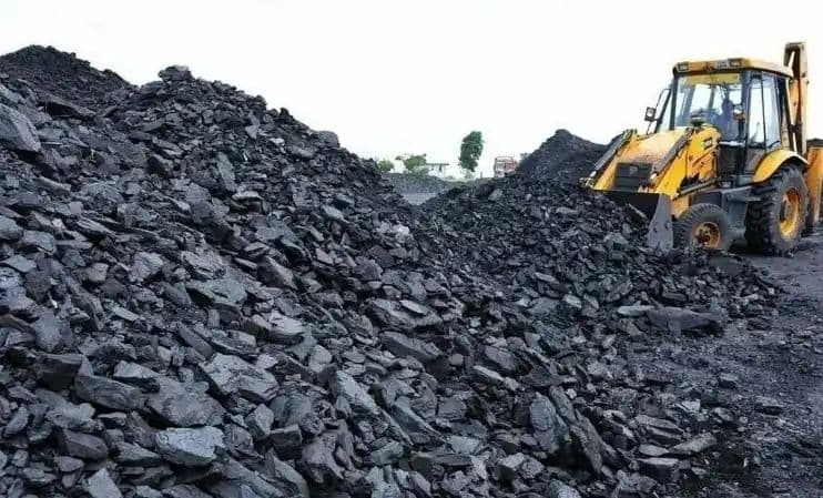 PNBP Minerba 2025 Tembus Rp138,37 Triliun ,PNBP Migas Tak Capai Target APBN