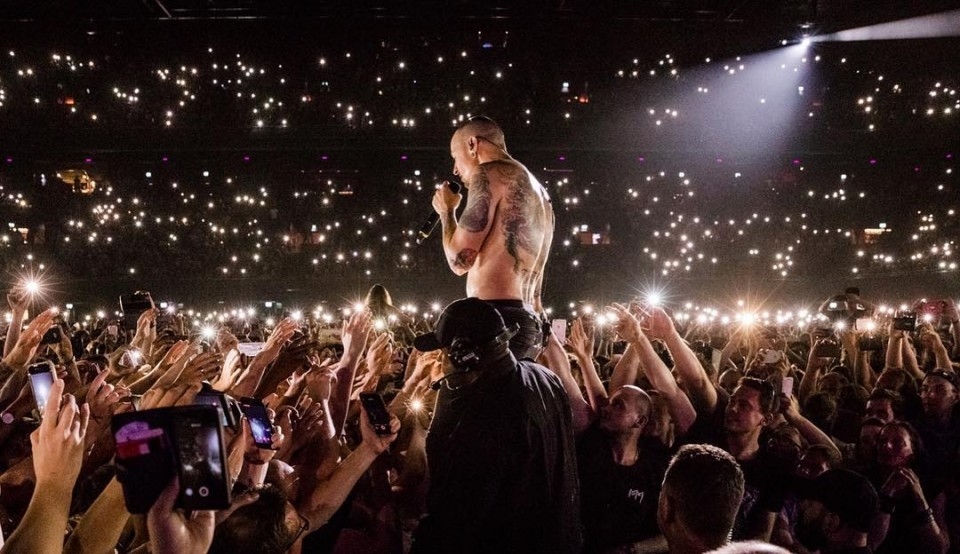 10 Top Lagu Linkin Park yang Akan Mengingatkanmu Kepada Chester Bennington