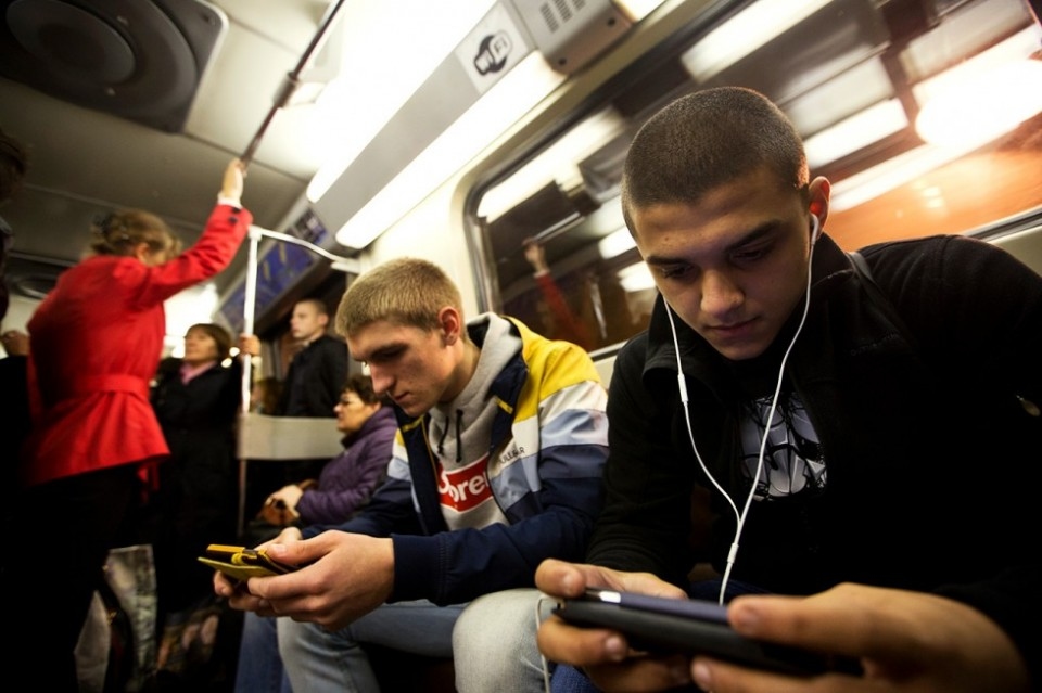 Bukan Video Porno, Ini Situs yang Sering Dikunjungi Orang Rusia di Kereta