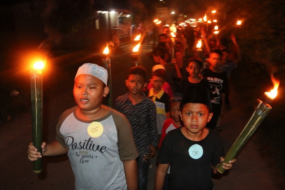 Ratusan Umat Muslim Meriahkan Pawai Obor di Kabupaten Landak