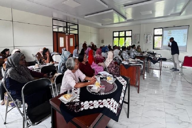 Cara Menjaga Nafsu Makan Lansia yang Praktis dan Aman di Rumah