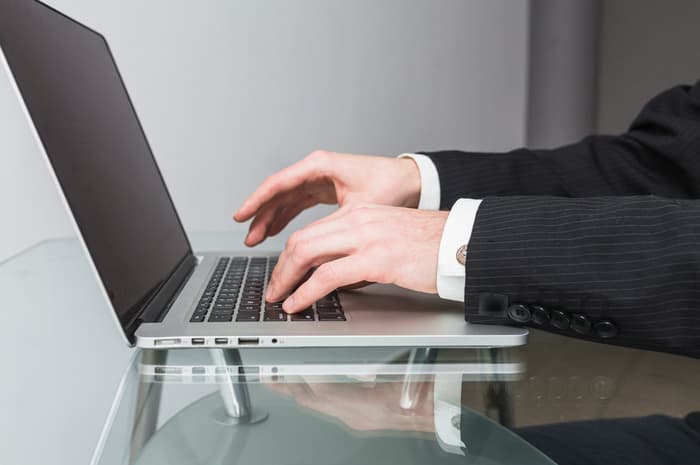 Kenapa Laptop Restart Sendiri Terus-Menerus?