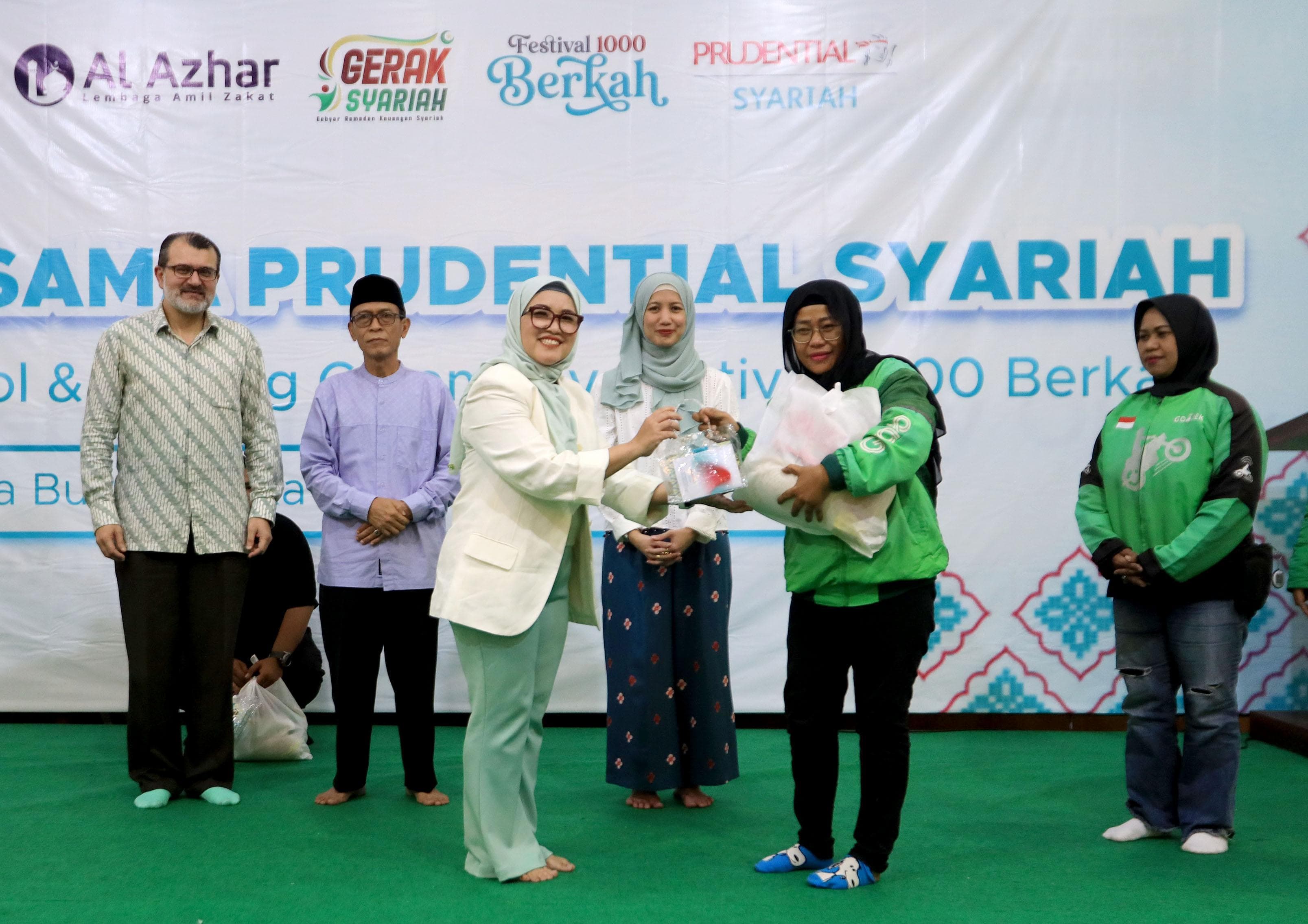 Azhar Customer Kolaborasi Prudential Syariah dan Yayasan Islam Al-Azhar Berdayakan UMKM