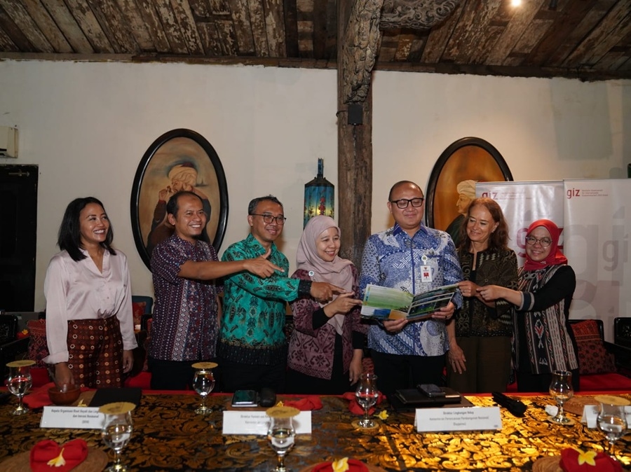 Oktarin 10 Kabar Terkini Ghea Oktarin Alumni Indonesian Idol yang Bikin Pangling