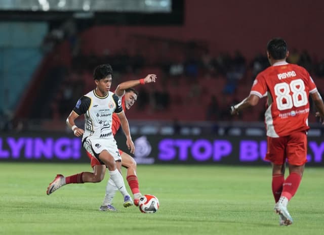 Java Tipis Persija vs Java United: Menang Tipis di Kandang Ungsian, Macan ...
